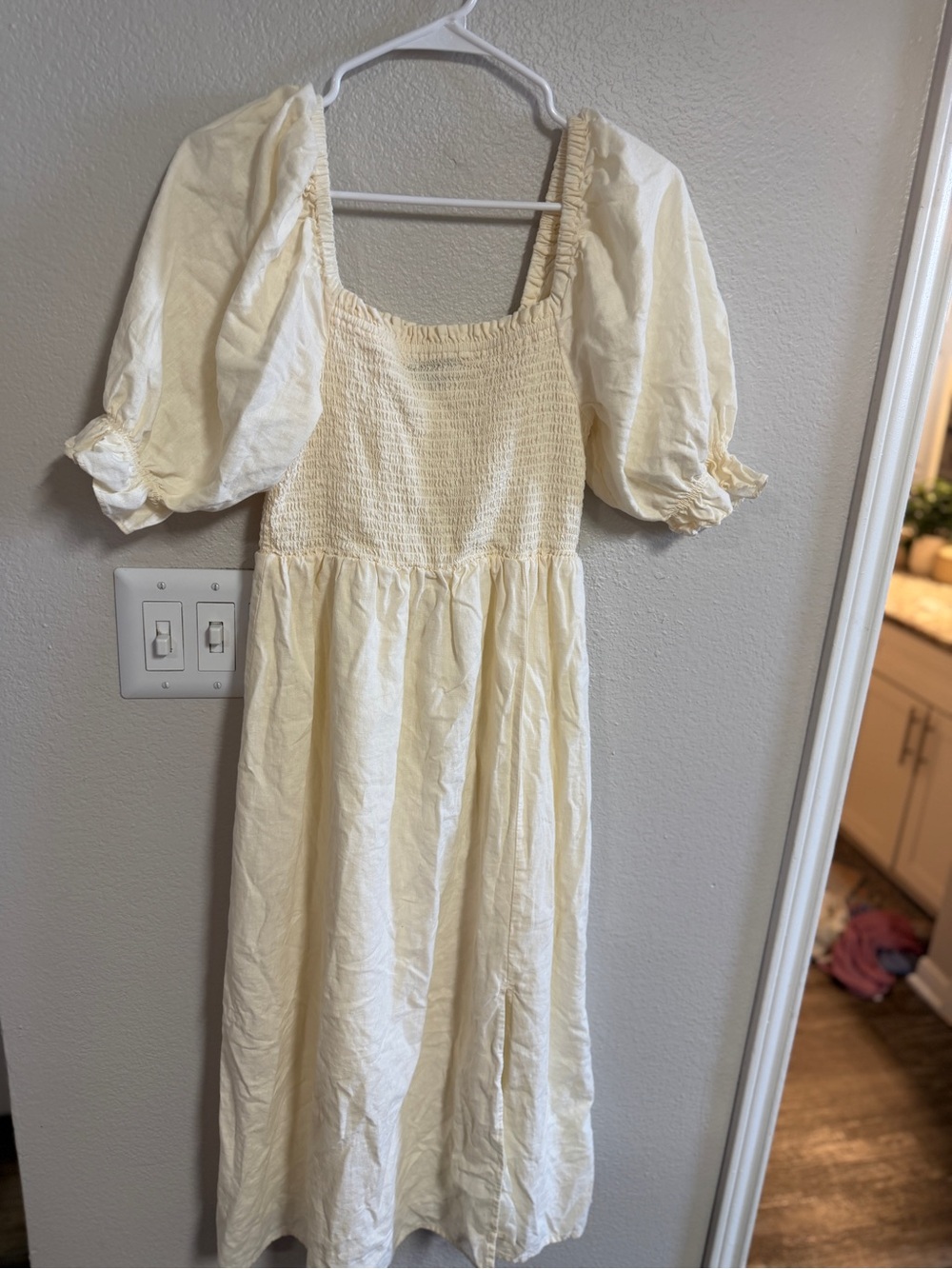 GAP Cream Smocked Puff Sleeve Midi Dress